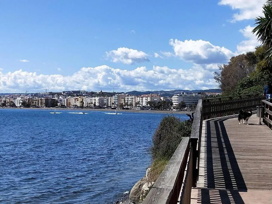 Tranquil Sea Breeze Apartment Estepona