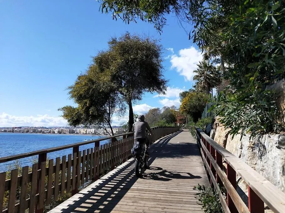 Tranquil Sea Breeze Apartment Estepona